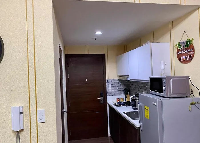 Makati Ayala Luxury Stylish Uncle Sam Gym Swim Park 300 Mb 2641 Apartamento *