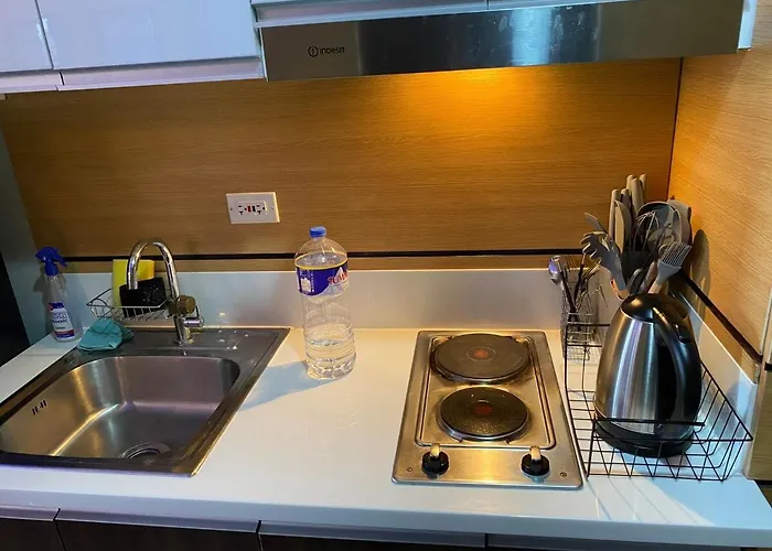 Makati Ayala Luxury Stylish Uncle Sam Gym Swim Park 300 Mb 2641 Apartamento *